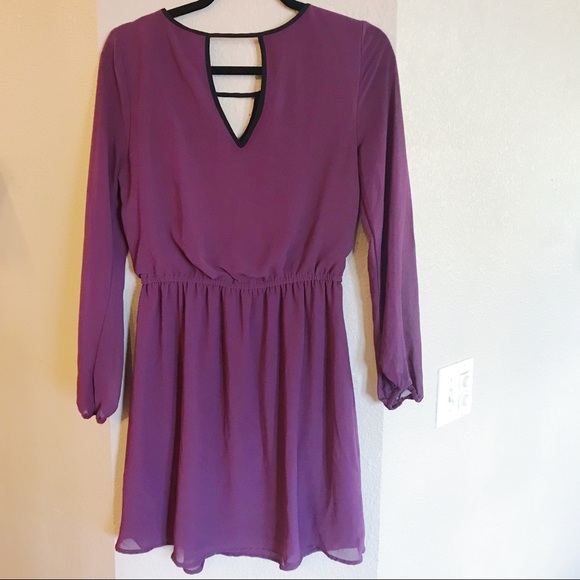Xhilaration Dresses & Skirts - Xhilaration Keyhole Dress